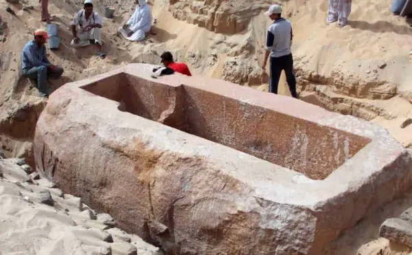 60-Ton Sarcophagus of Pharaoh Sobekhotep I Discovered at Abydos